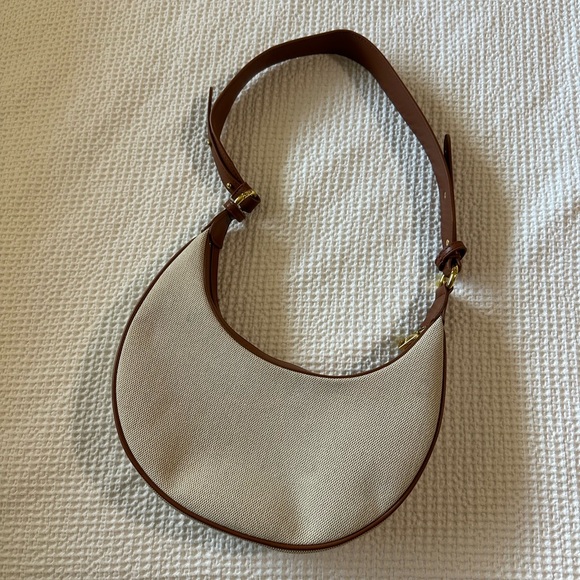 JW Pei women’s Carly Saddle bag in beige - Picture 5 of 5